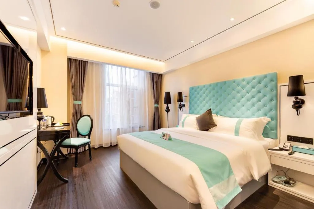 Bed in Xana Hotelle· Dalian Software Park University of Technology