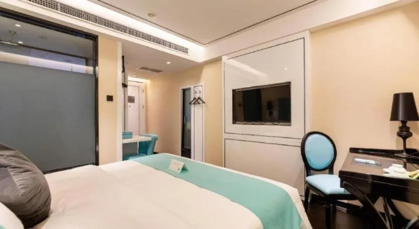 Bed in Xana Hotelle· Dalian Software Park University of Technology