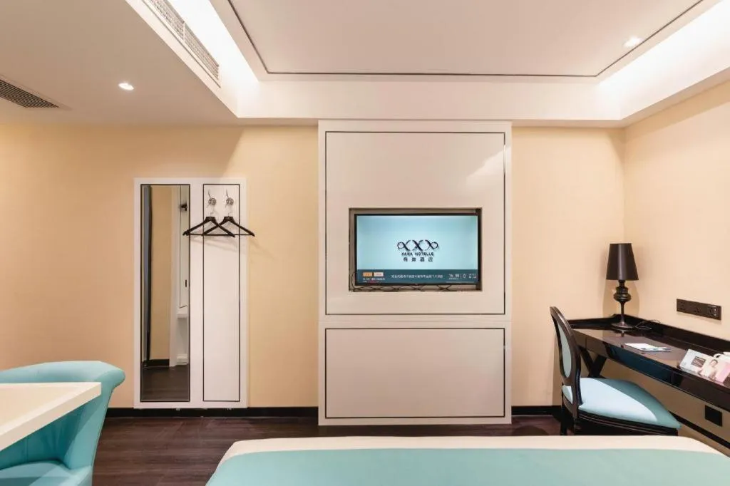 Bed in Xana Hotelle· Dalian Software Park University of Technology