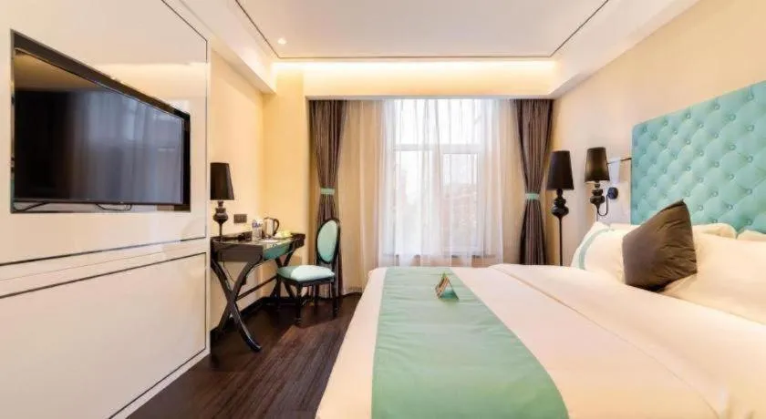 Bed in Xana Hotelle· Dalian Software Park University of Technology