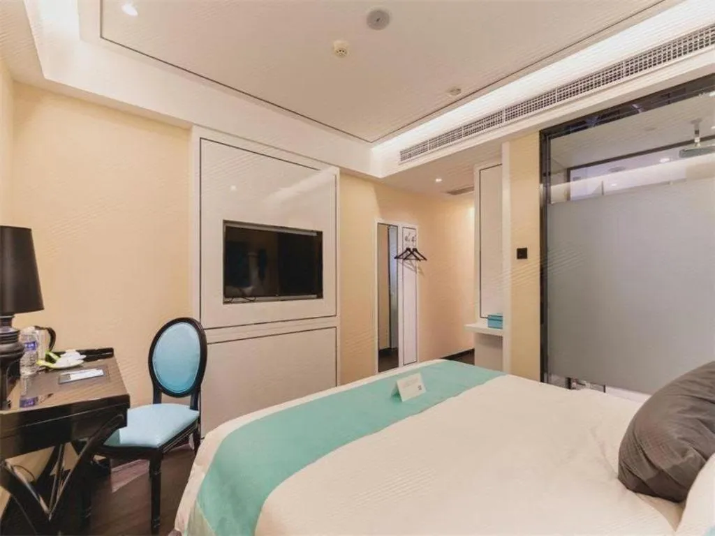 Bed in Xana Hotelle· Dalian Software Park University of Technology