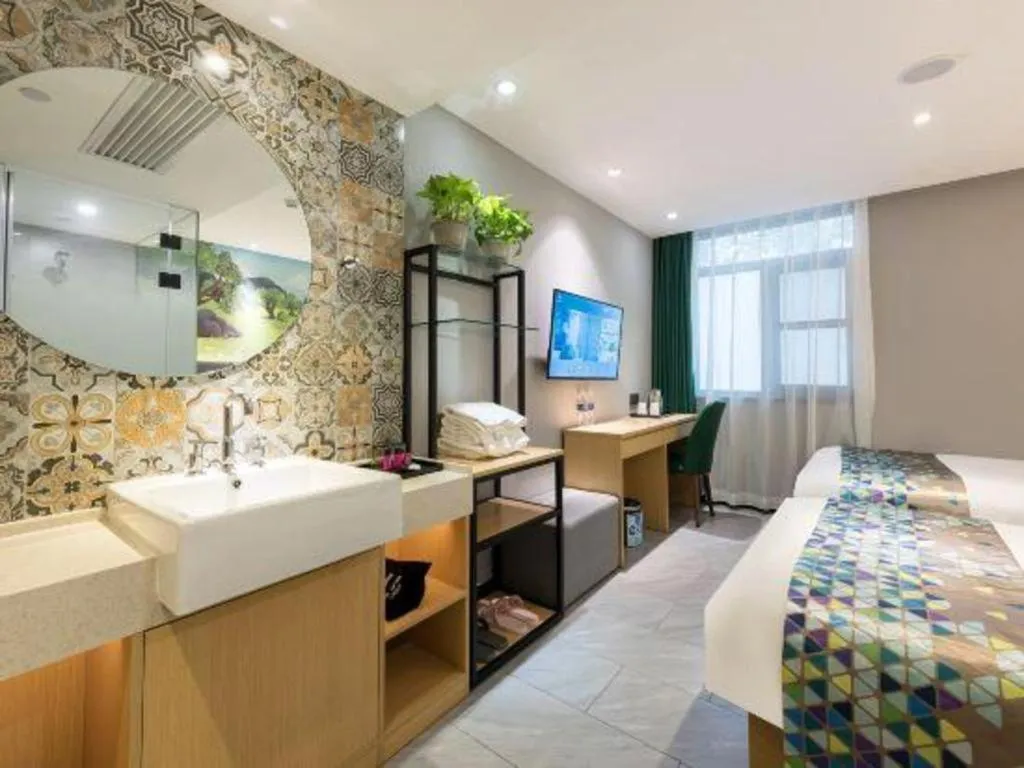 Bed in ZMAX Hotel Beijing Tongzhou Universal Tourist Resort Linheli Metro Station