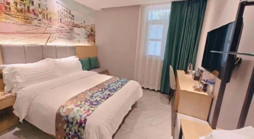 Bed in ZMAX Hotel Beijing Tongzhou Universal Tourist Resort Linheli Metro Station