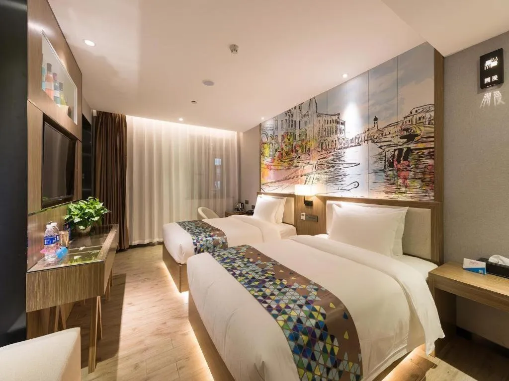 Bed in ZMAX Hotel Beijing Tongzhou Universal Tourist Resort Linheli Metro Station