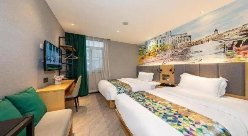 Bed in ZMAX Hotel Beijing Tongzhou Universal Tourist Resort Linheli Metro Station