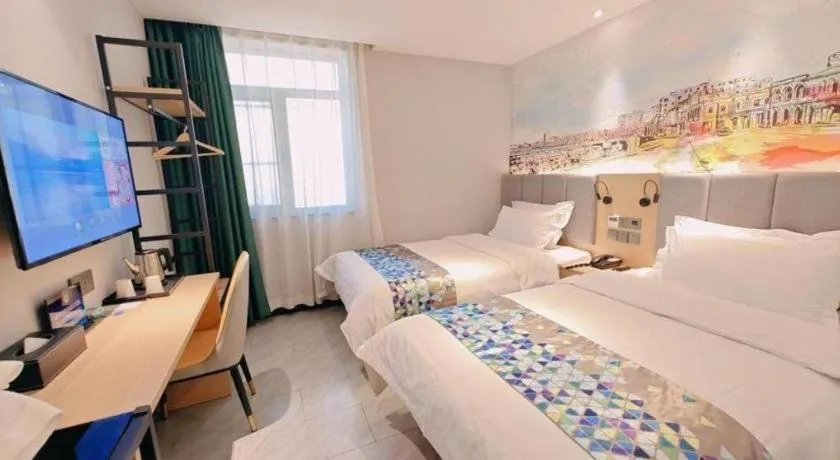 Bed in ZMAX Hotel Beijing Tongzhou Universal Tourist Resort Linheli Metro Station