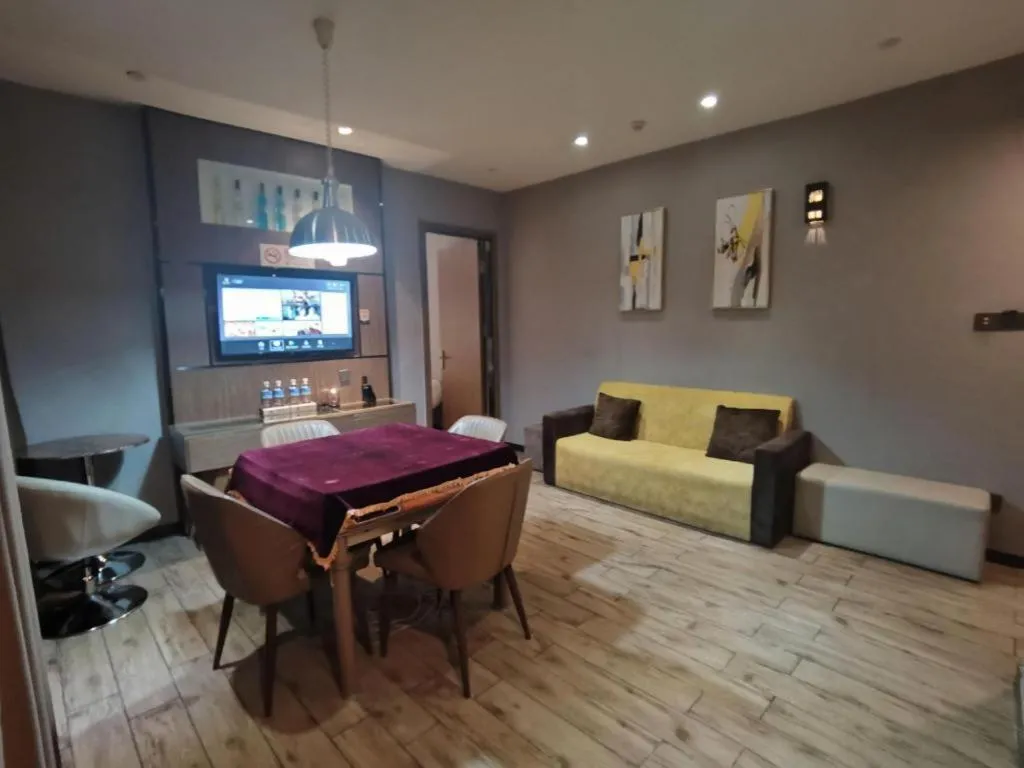 Bed in ZMAX Hotel Beijing Tongzhou Universal Tourist Resort Linheli Metro Station