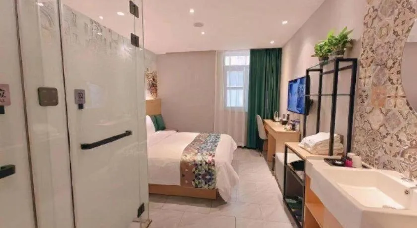 Bed in ZMAX Hotel Beijing Tongzhou Universal Tourist Resort Linheli Metro Station