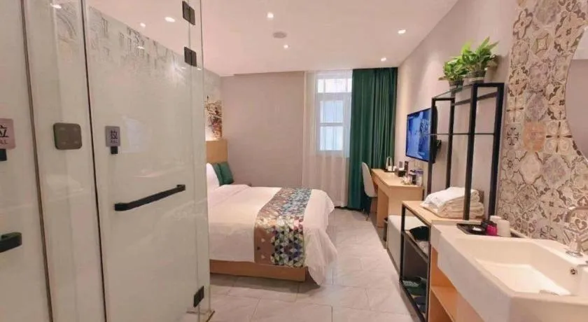 Bed in ZMAX Hotel Beijing Tongzhou Universal Tourist Resort Linheli Metro Station