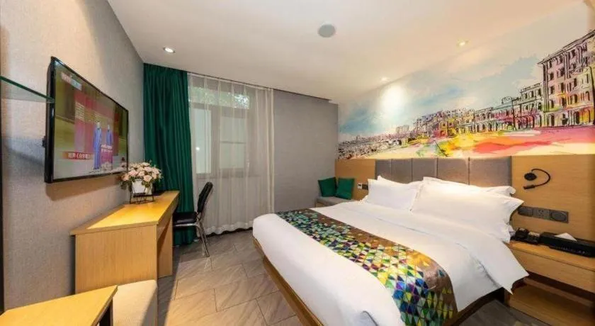 Bed in ZMAX Hotel Beijing Tongzhou Universal Tourist Resort Linheli Metro Station