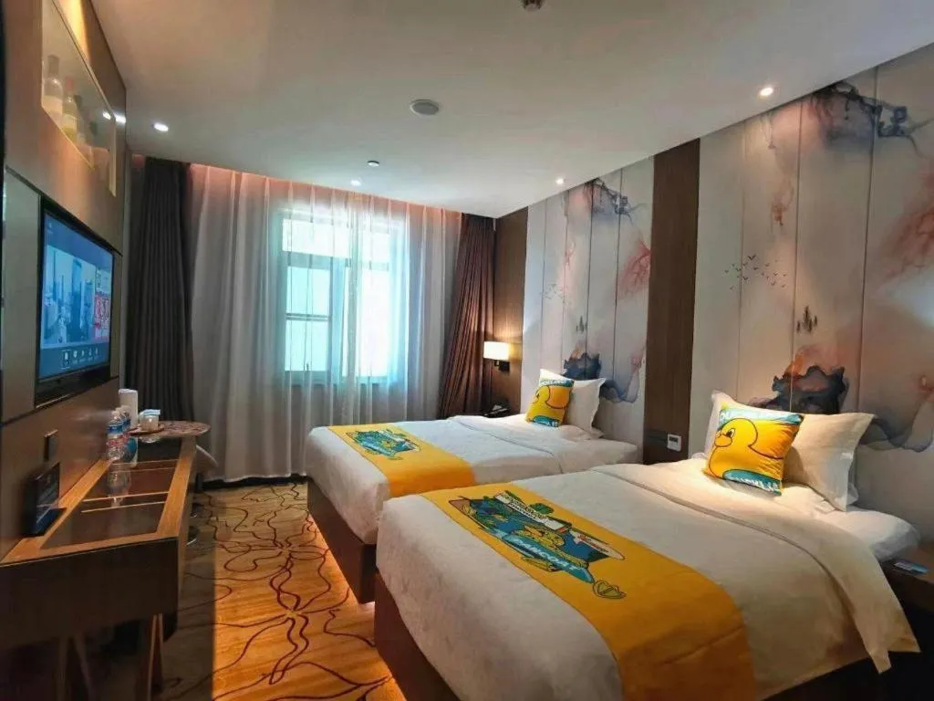 Bed in ZMAX Hotel Beijing Tongzhou Universal Tourist Resort Linheli Metro Station