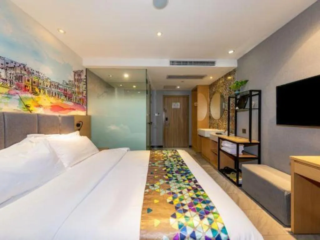 Bed in ZMAX Hotel Beijing Tongzhou Universal Tourist Resort Linheli Metro Station