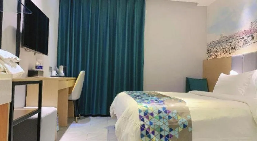 Bed in ZMAX Hotel Beijing Tongzhou Universal Tourist Resort Linheli Metro Station