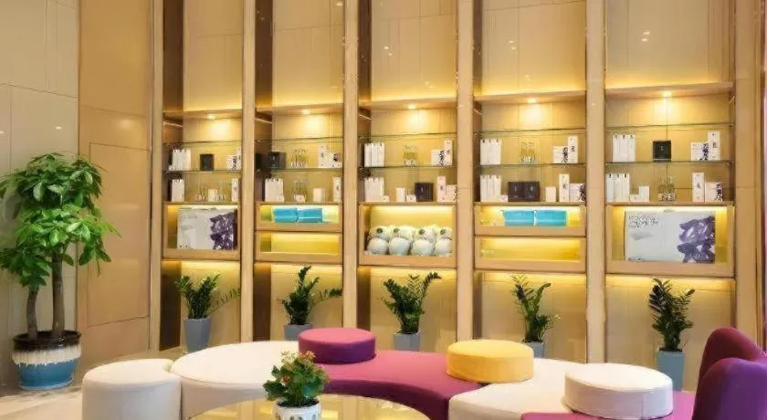 Lavande Hotel Lu County High-Speed Railway Station Wanhu Daduhui