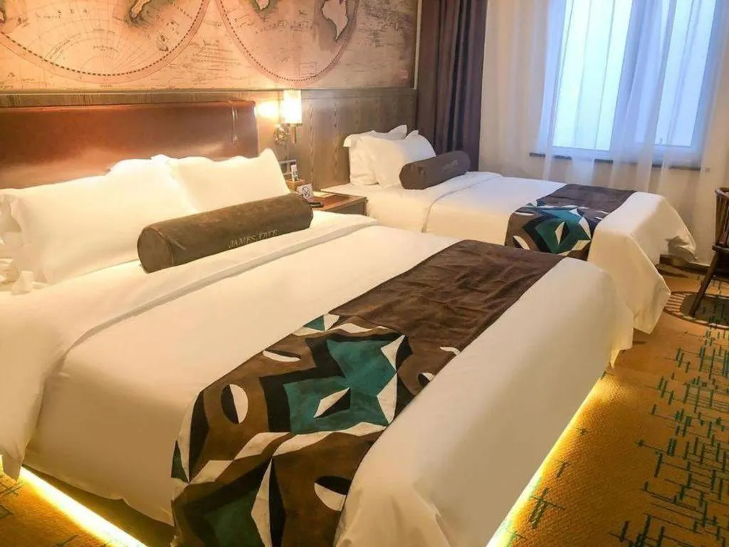 Bed in James Joyce Coffetel Beijing Pinggu Hospital Century Square