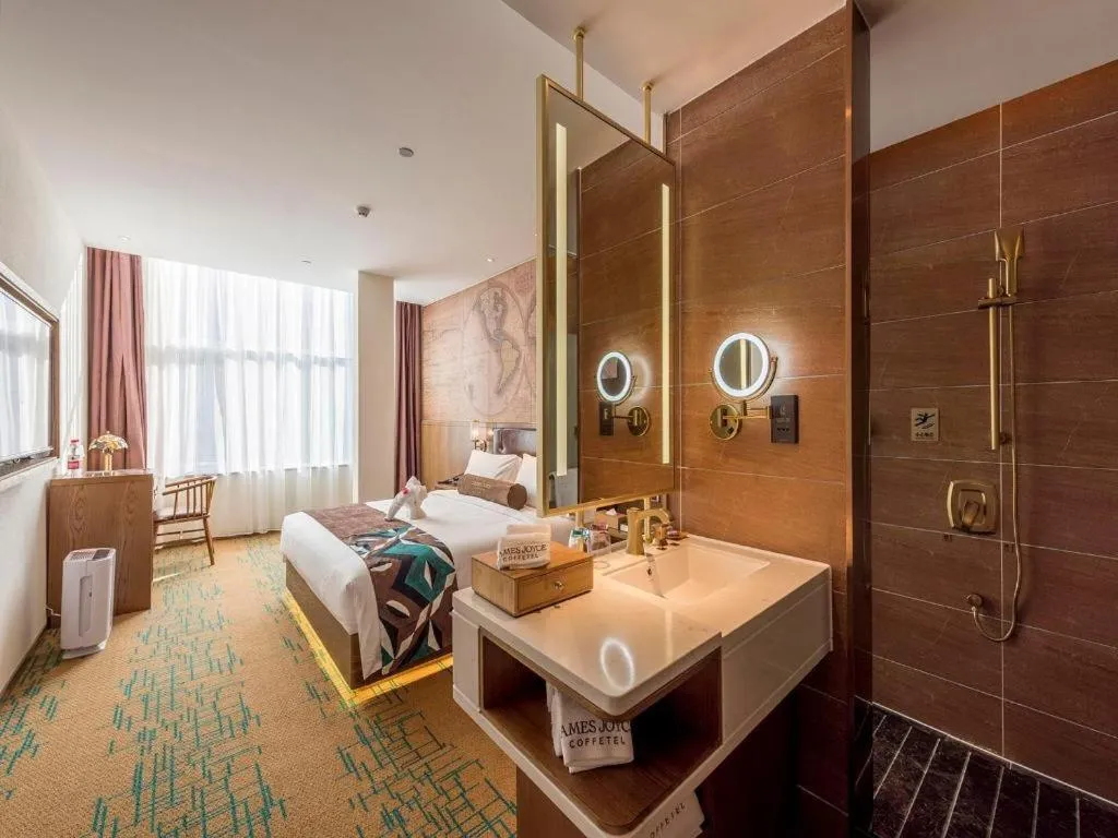 Bed in James Joyce Coffetel Beijing Pinggu Hospital Century Square