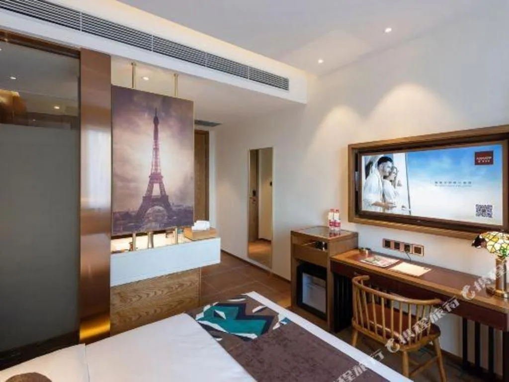 Bed in James Joyce Coffetel Beijing Pinggu Hospital Century Square