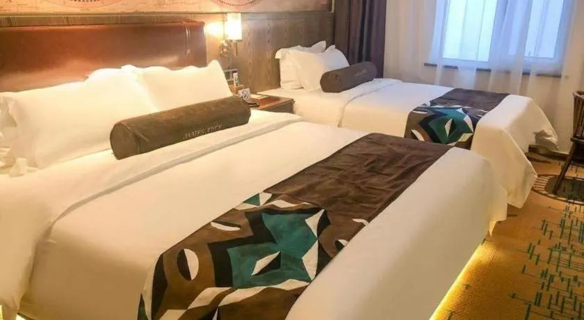 Bed in James Joyce Coffetel Beijing Pinggu Hospital Century Square