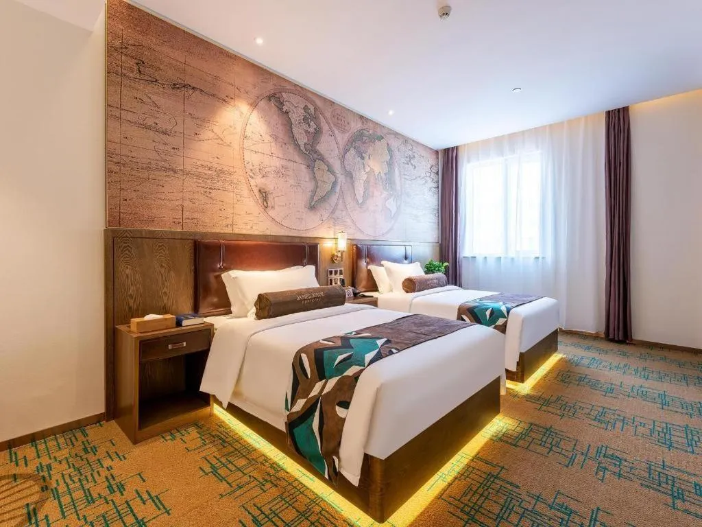 Bed in James Joyce Coffetel Beijing Pinggu Hospital Century Square