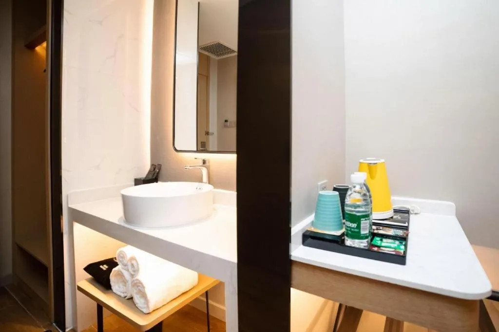 Magnotel Huludao Xingcheng Central Square Wenquan Street