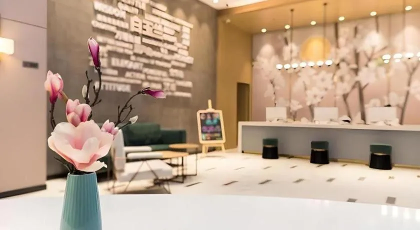 Magnotel Huludao Xingcheng Central Square Wenquan Street