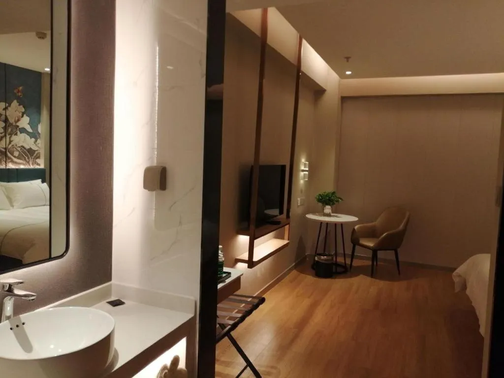 Magnotel Huludao Xingcheng Central Square Wenquan Street