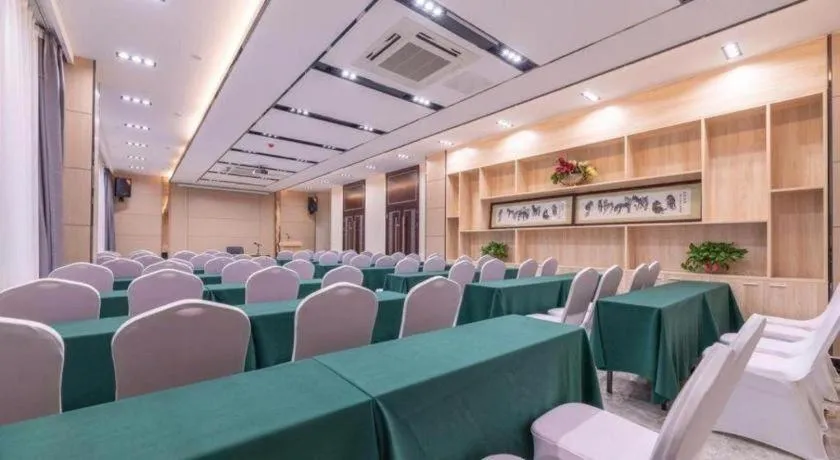 Lavande Hotel Ji'nan Railway Station Long Distance Bus Terminal