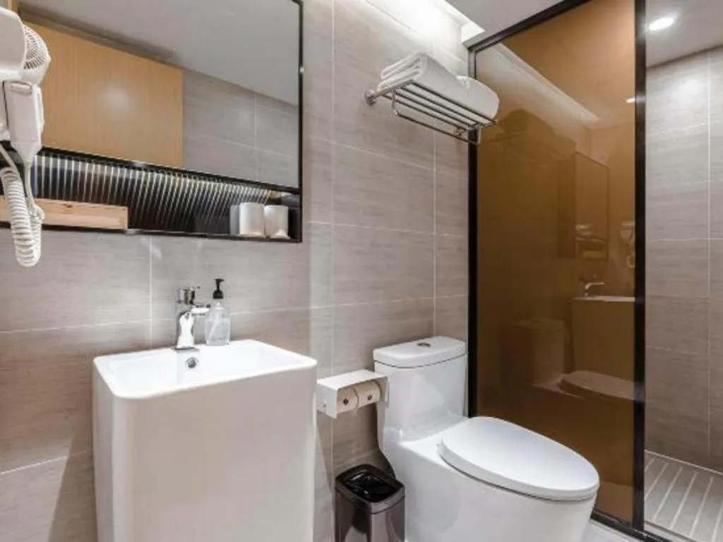 JI Hotel Shanghai Shangcheng Road Metro Station