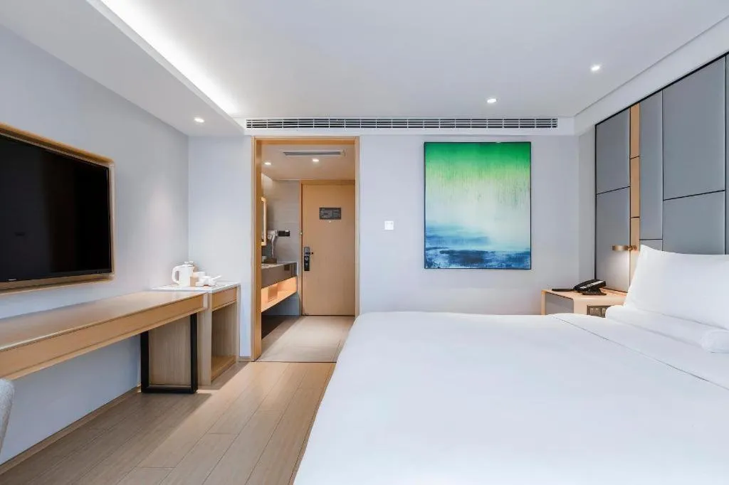 JI Hotel Shanghai Shangcheng Road Metro Station