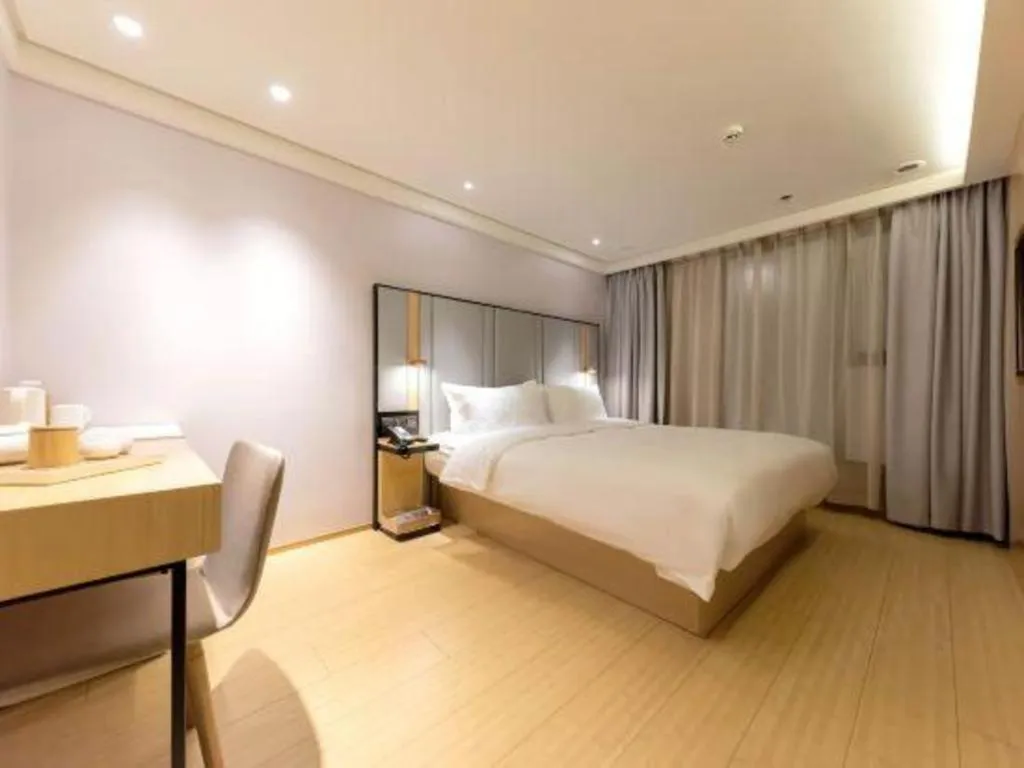 JI Hotel Shanghai Shangcheng Road Metro Station