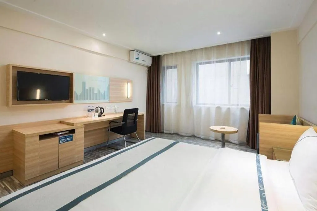 Bed in City Comfort Inn Changsha Yuelu Mountain Meixi Lake Park