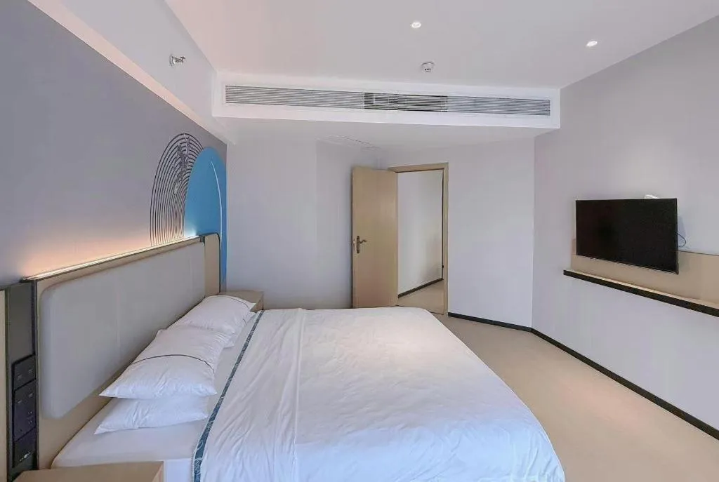 Bed in City Comfort Inn Changsha Yuelu Mountain Meixi Lake Park