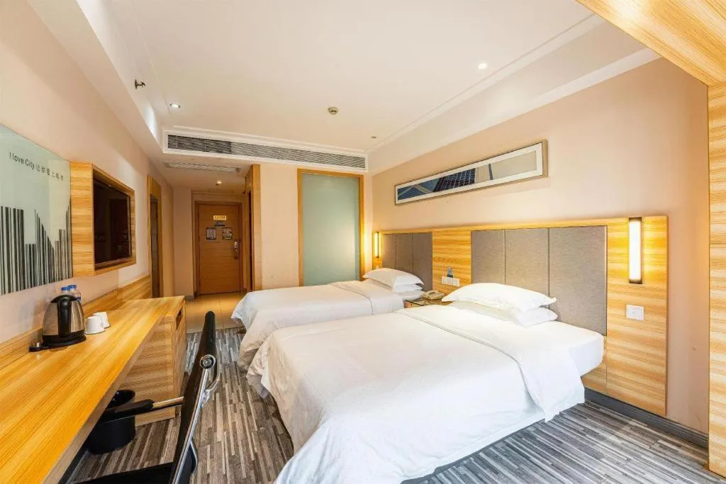 Bed in City Comfort Inn Changsha Yuelu Mountain Meixi Lake Park