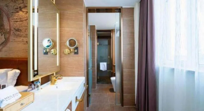 James Joyce Coffetel Shenyang North Railway Station Qishan Road Metro Station