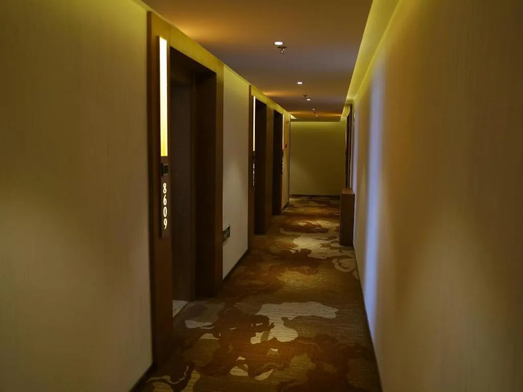 James Joyce Coffetel Shenyang North Railway Station Qishan Road Metro Station