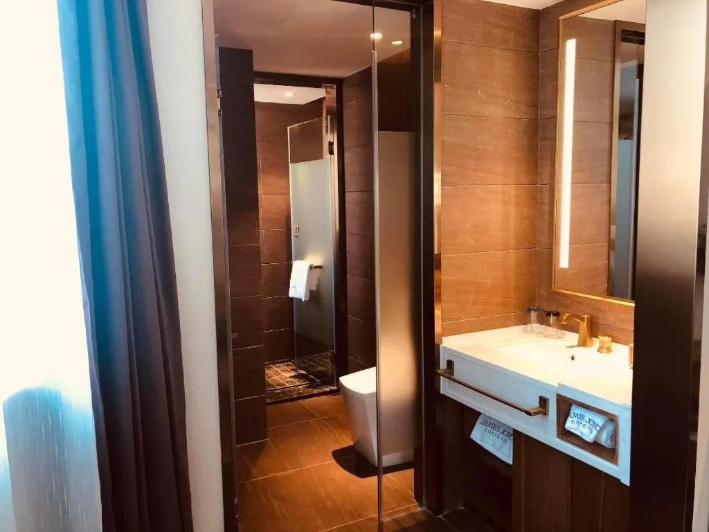 James Joyce Coffetel Shenyang North Railway Station Qishan Road Metro Station