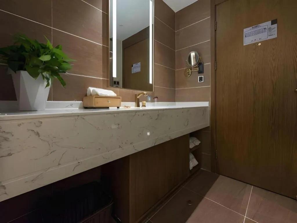 James Joyce Coffetel Beijing West Railway Station Lianhua Bridge