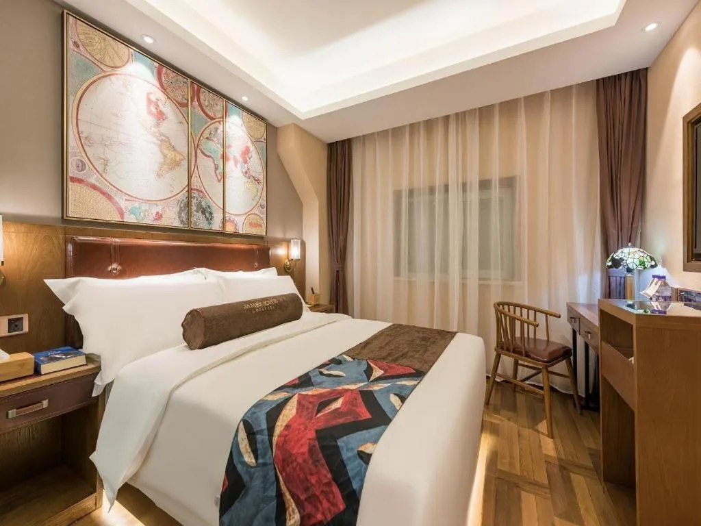 Bed in James Joyce Coffetel Beijing West Railway Station Lianhua Bridge