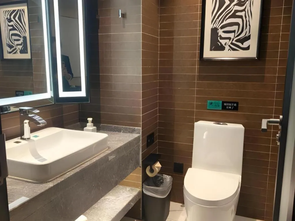 Xana Hotelle Shenyang Zhongshan Plaza the Affiliated First Hospital of China Medical University