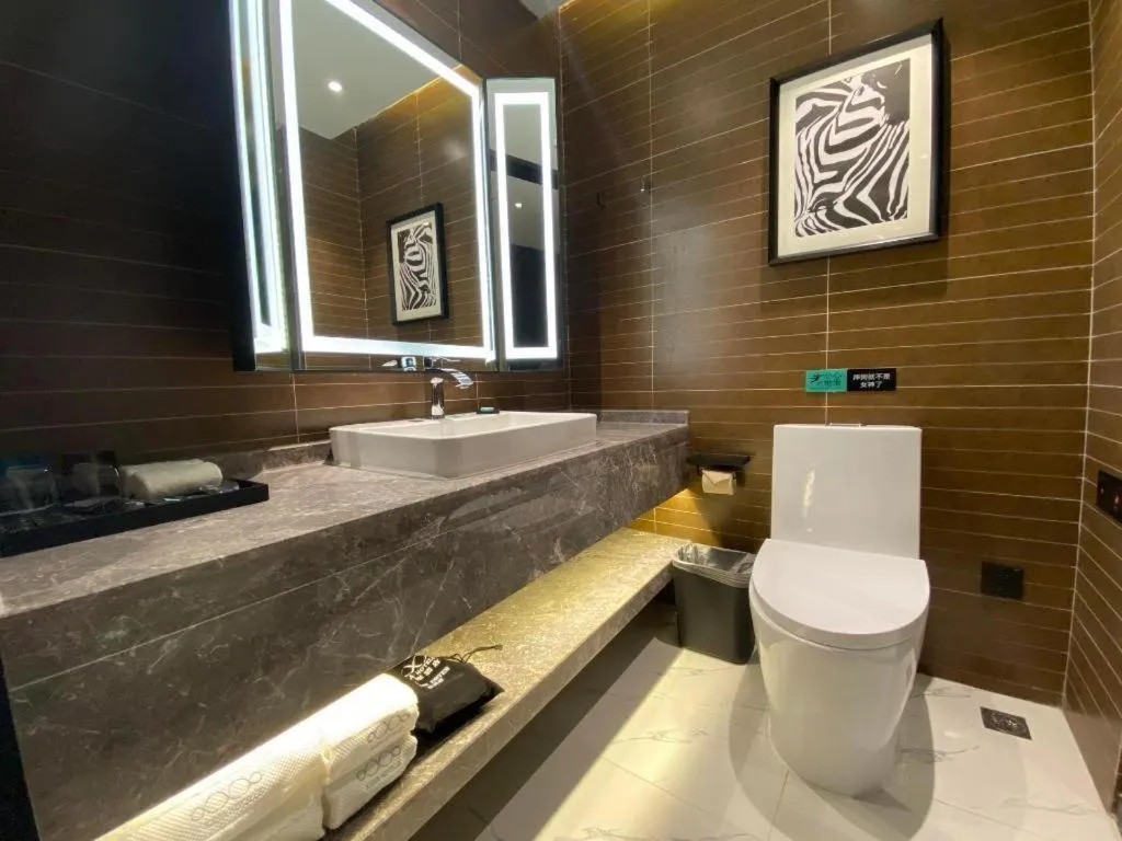 Xana Hotelle Shenyang Zhongshan Plaza the Affiliated First Hospital of China Medical University