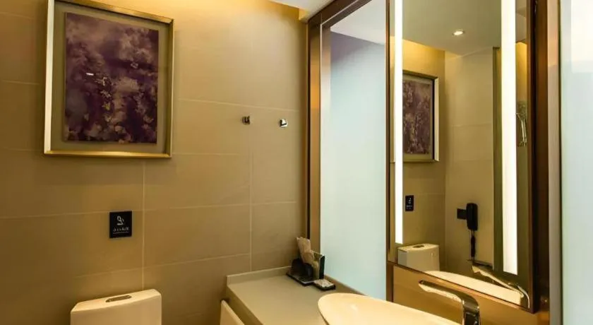 Xana Hotelle Shenyang Zhongshan Plaza the Affiliated First Hospital of China Medical University