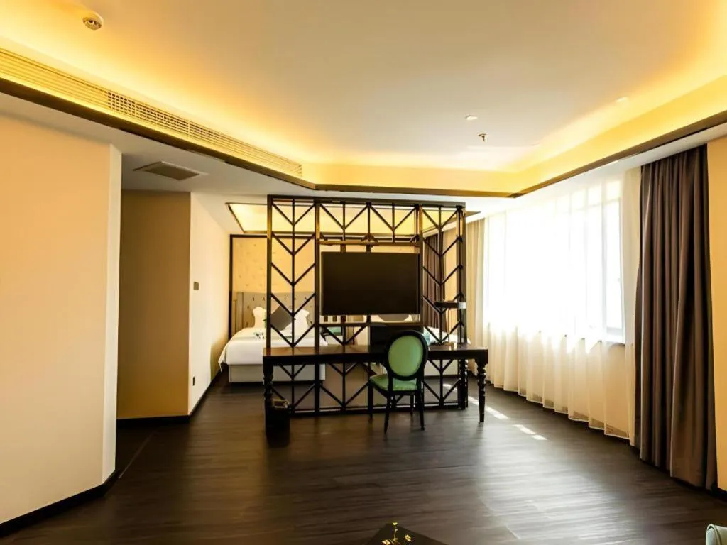 Xana Hotelle Shenyang Zhongshan Plaza the Affiliated First Hospital of China Medical University