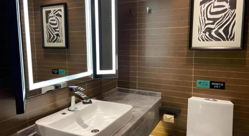 Xana Hotelle Shenyang Zhongshan Plaza the Affiliated First Hospital of China Medical University