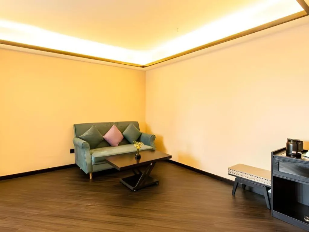 Xana Hotelle Shenyang Zhongshan Plaza the Affiliated First Hospital of China Medical University