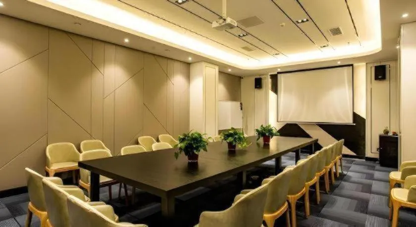 Xana Hotelle Shenyang Zhongshan Plaza the Affiliated First Hospital of China Medical University