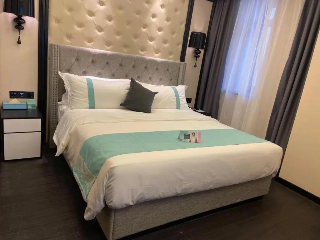 Bed in Xana Hotelle Shenyang Zhongshan Plaza the Affiliated First Hospital of China Medical University