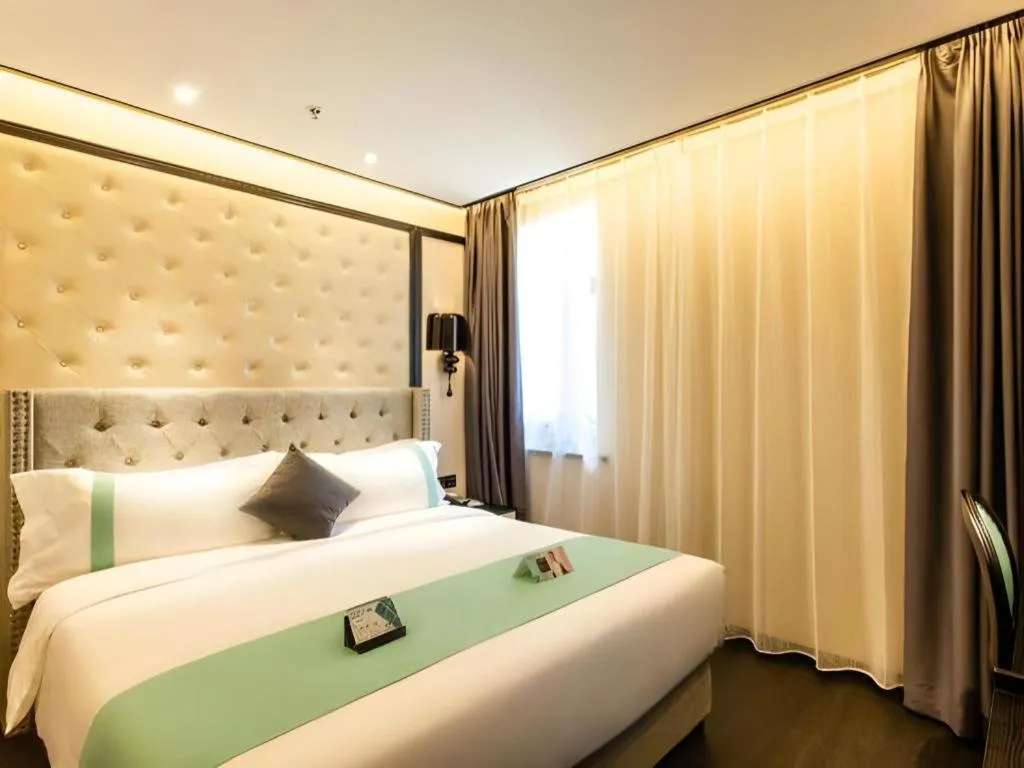 Bed in Xana Hotelle Shenyang Zhongshan Plaza the Affiliated First Hospital of China Medical University