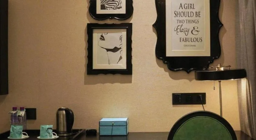 Xana Hotelle Zhuhai Gongbei Port