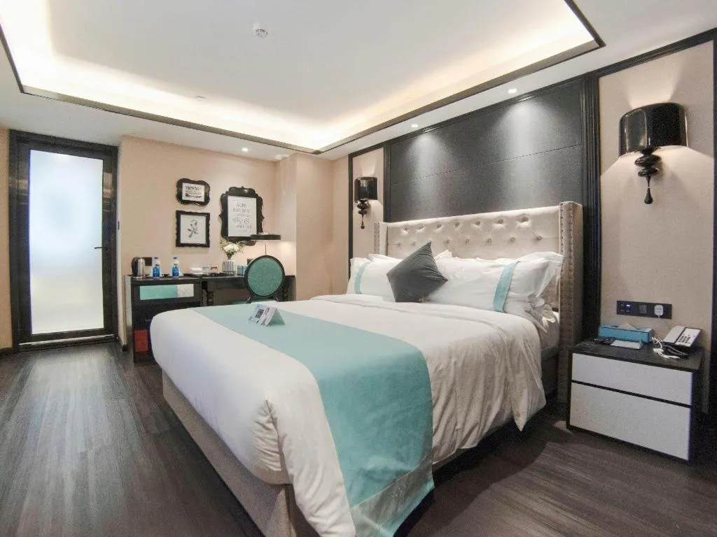 Bed in Xana Hotelle Zhuhai Gongbei Port