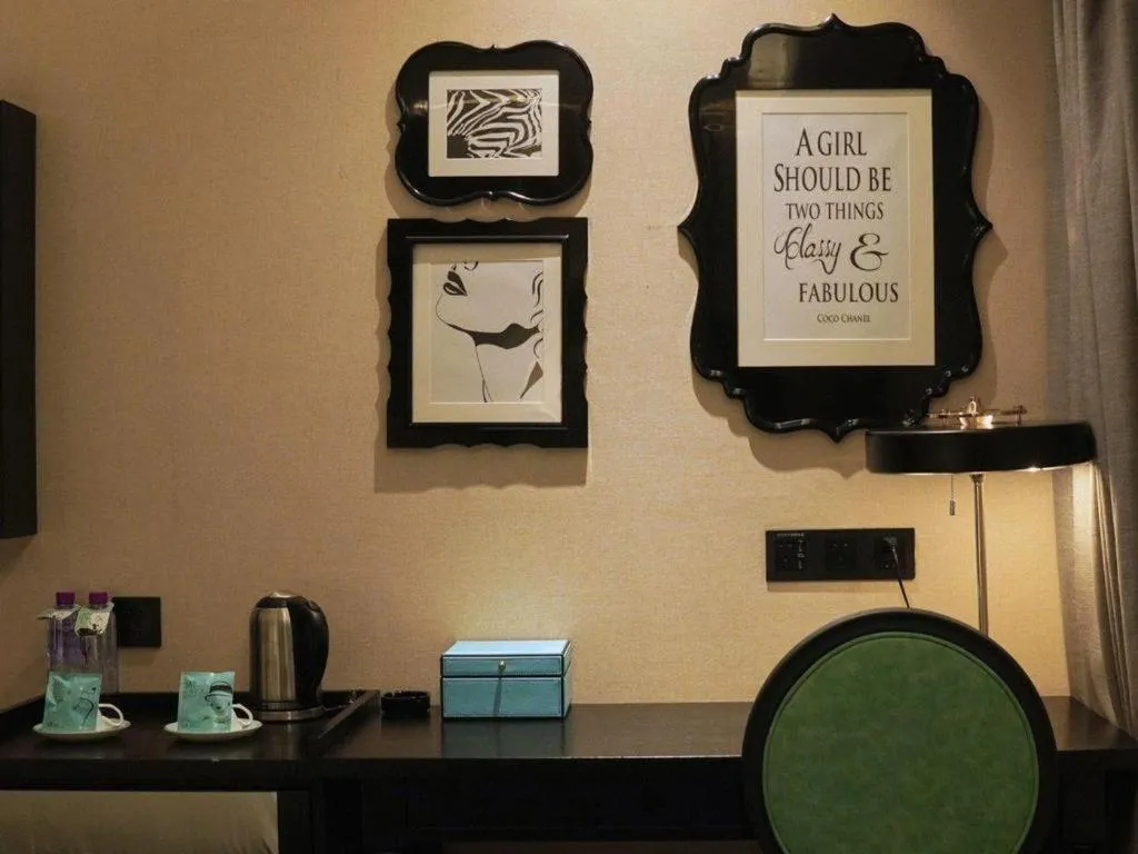 Xana Hotelle Zhuhai Gongbei Port